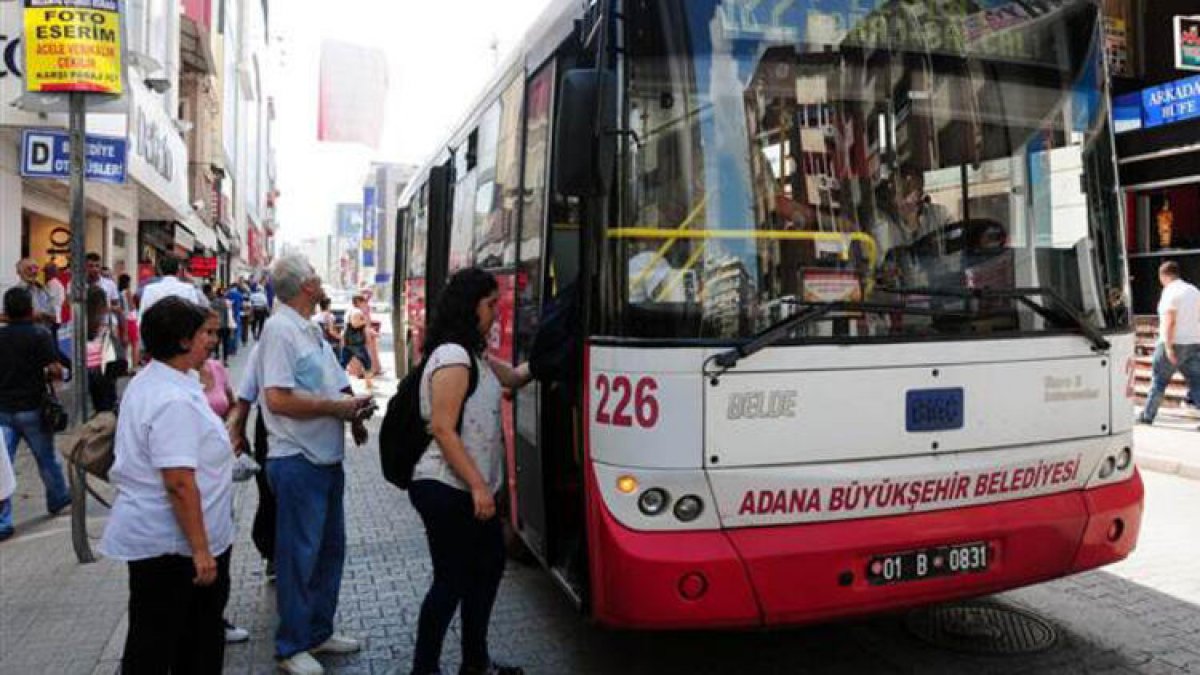 Adana da toplu ulaşıma zam yapıldı #1