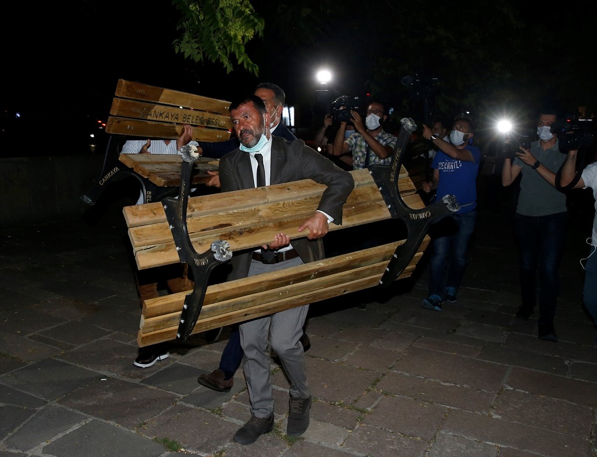 Ankara'da CHP'li vekiller baro eylemine bank taşıdılar #3