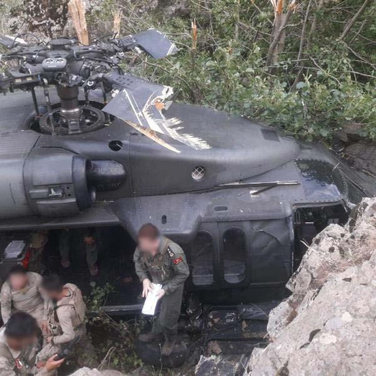 Bingöl'de helikopter arızalanınca zorunlu iniş yaptı #3