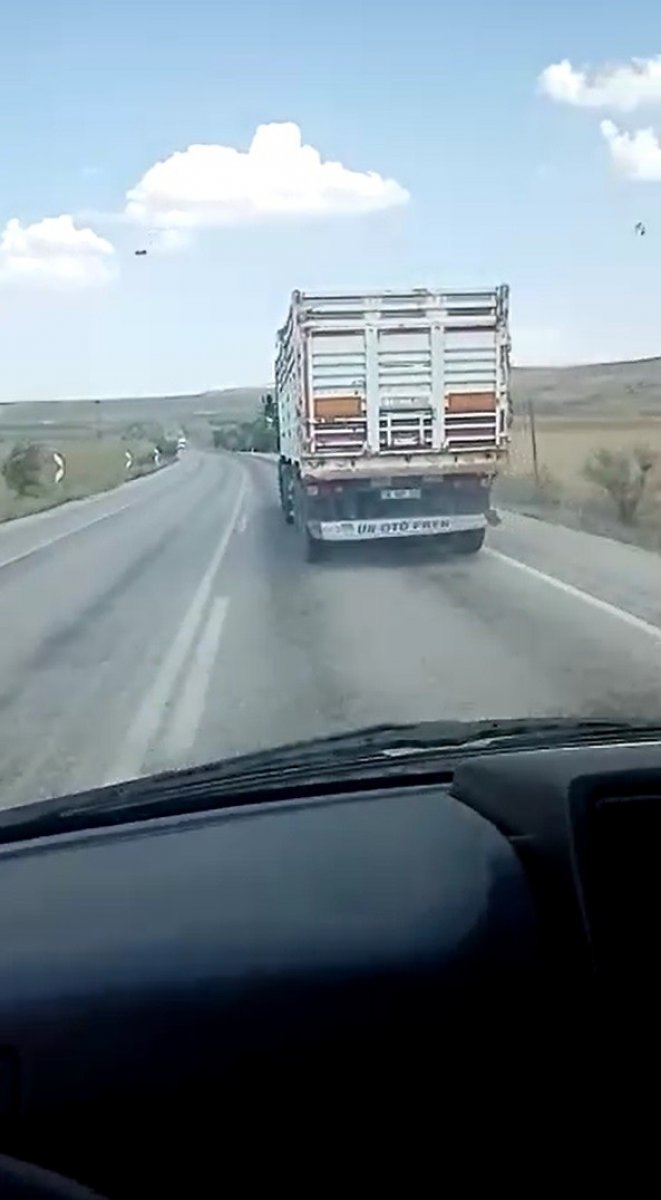 Çankırı'da ambulansa yol vermeyen kamyon sürücüsü #2