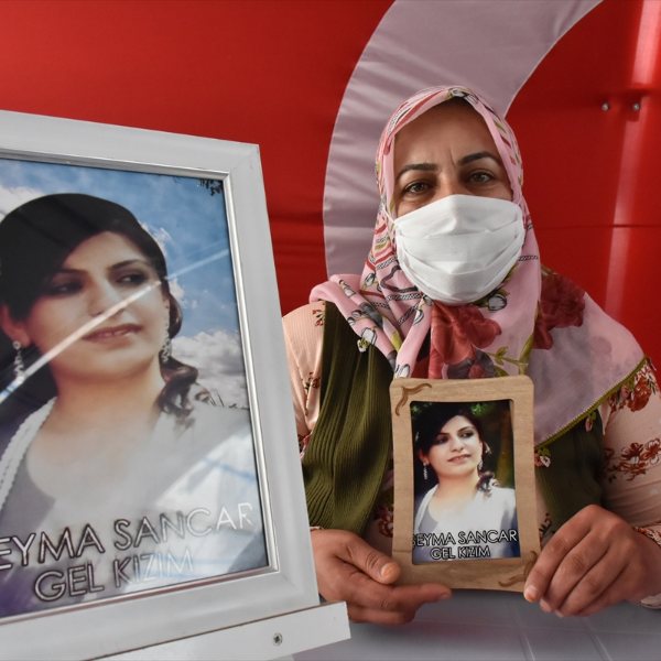 Diyarbakır'da annelerin nöbeti 307. gününde #1