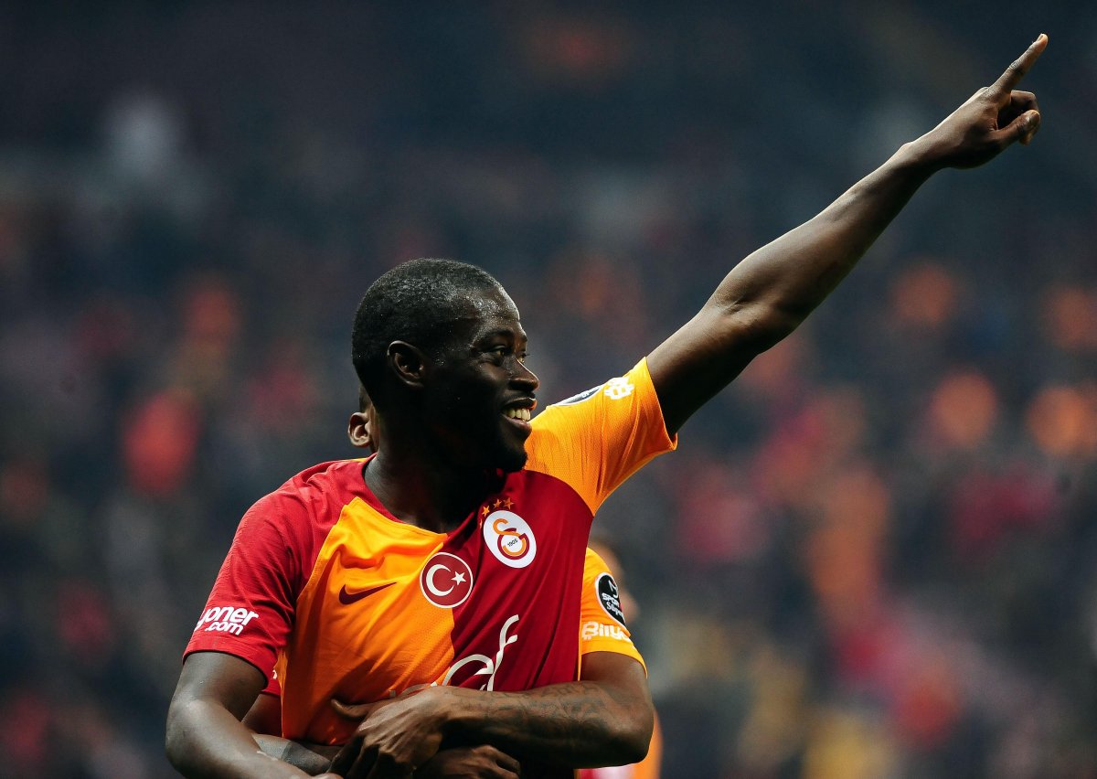 Galatasaray, Badou Ndiaye ile anlaştı #1