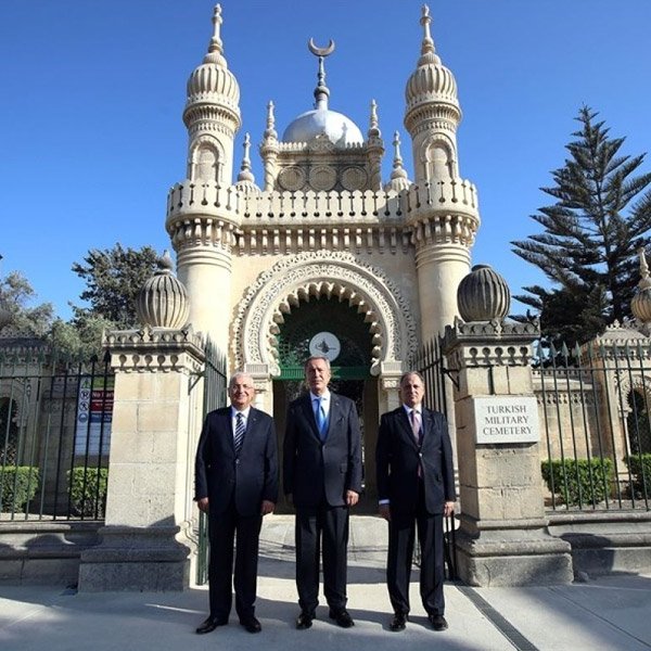 Hulusi Akar, Malta’daki Türk Şehitliği’ni ziyaret etti #1
