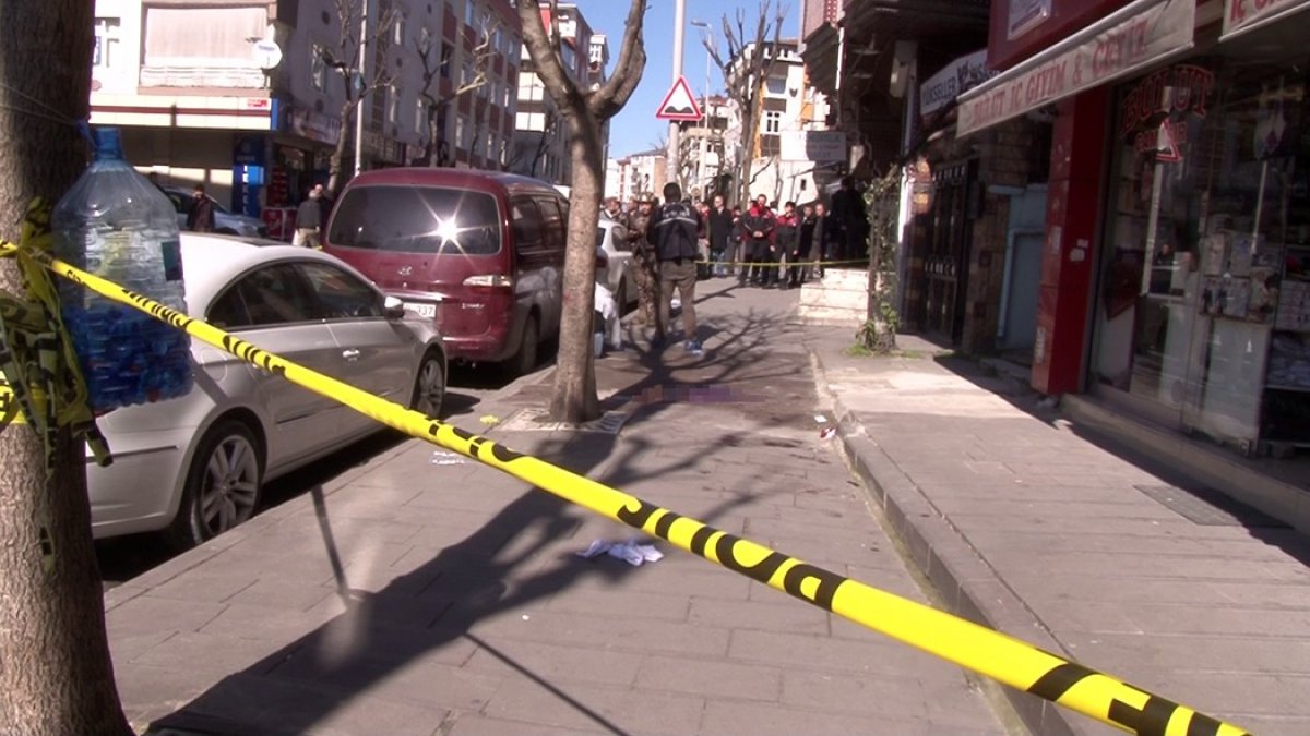 İstanbul'da silahlı kavga: 2 ölü, 1 yaralı