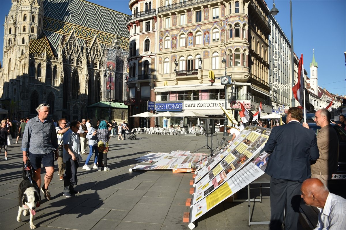 Viyana'da Sisi'yi protesto ettiler #3