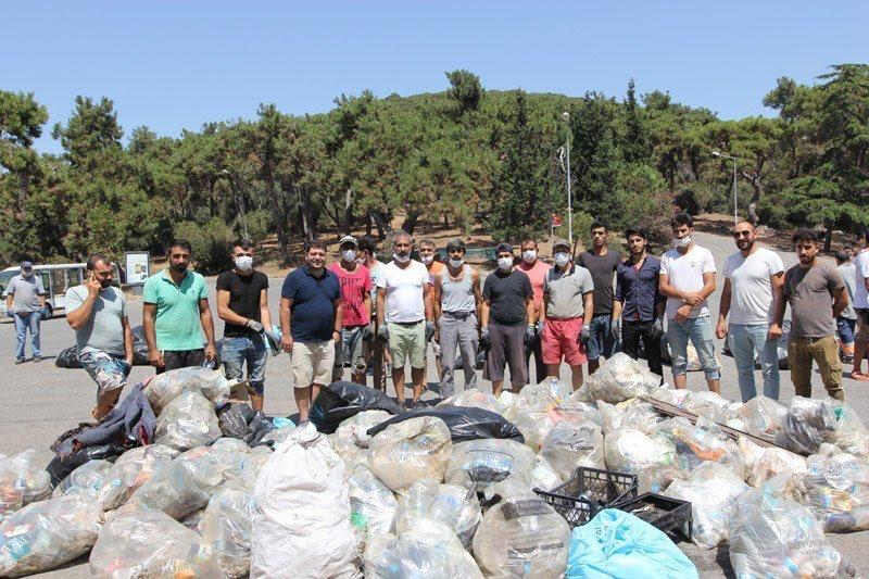 Adalılar bayramcıların çöplerini topladı #2