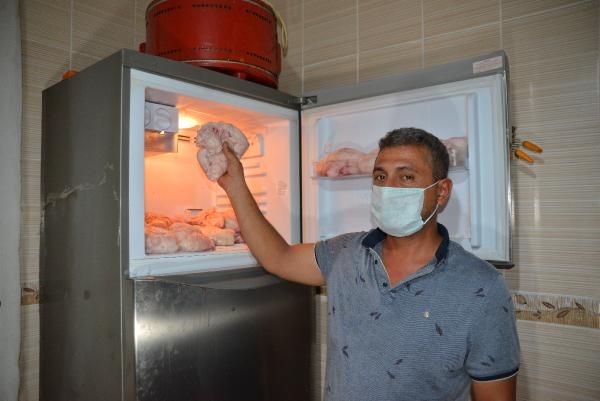 Adana'da elektrik kesintisi, etlerin bozulmasına yol açtı #4