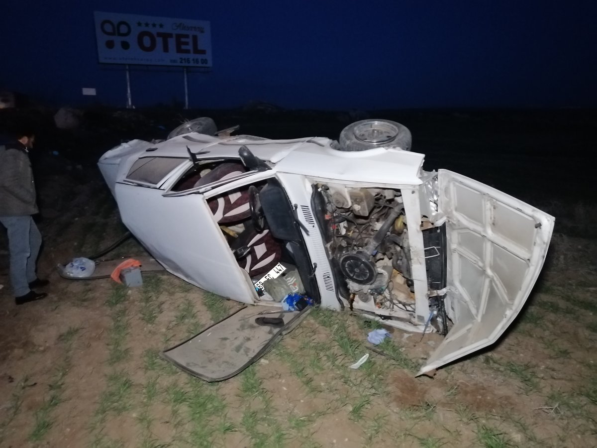Aksaray'da aracın tarlaya uçması sonucu 4 kişi yaralandı