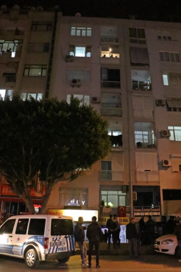 Antalya’da 21 yaşındaki genç kız, odasında ölü bulundu