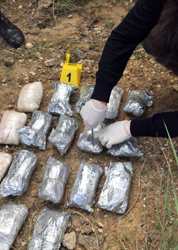 Antalya ’da jandarmadan 3,5 milyon liralık uyuşturucu baskını -2
