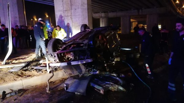 Antalya'da trafik kazasında 1 kişi öldü 4 kişi yaralandı