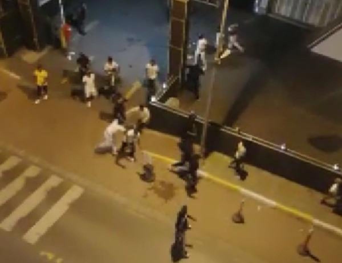 Avcılar'da sokağı savaş alanına çeviren yabancı uyrukluların kavgası kamerada -3