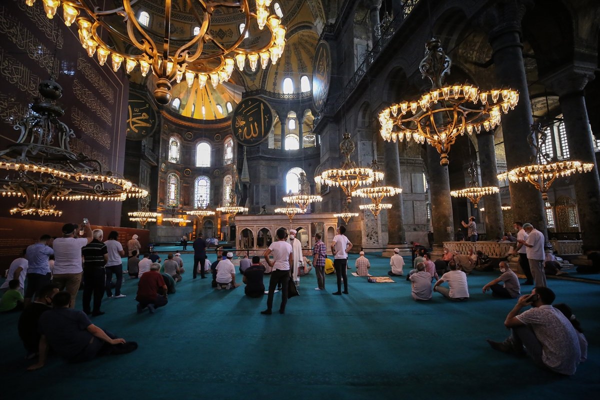 Ayasofya Camii'ne turist akını #1