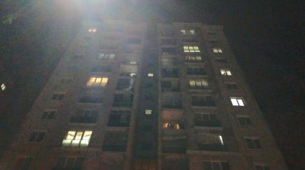 Başakşehir ’de genç kız 11. kattan düştü