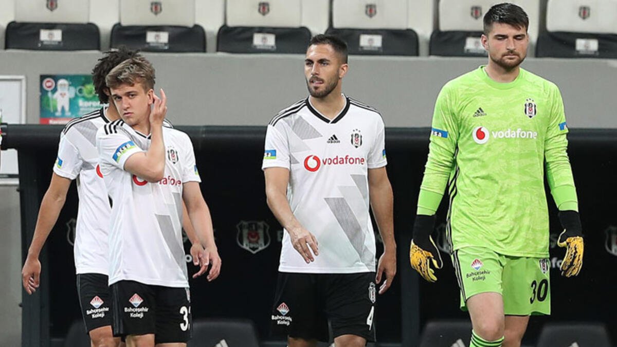 Beşiktaş'ta genç futbolcuların maaşları düşürüldü #2