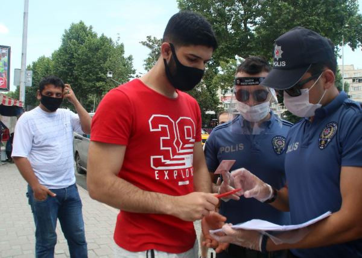 Beşiktaş'ta maske denetimi uygulandı #3