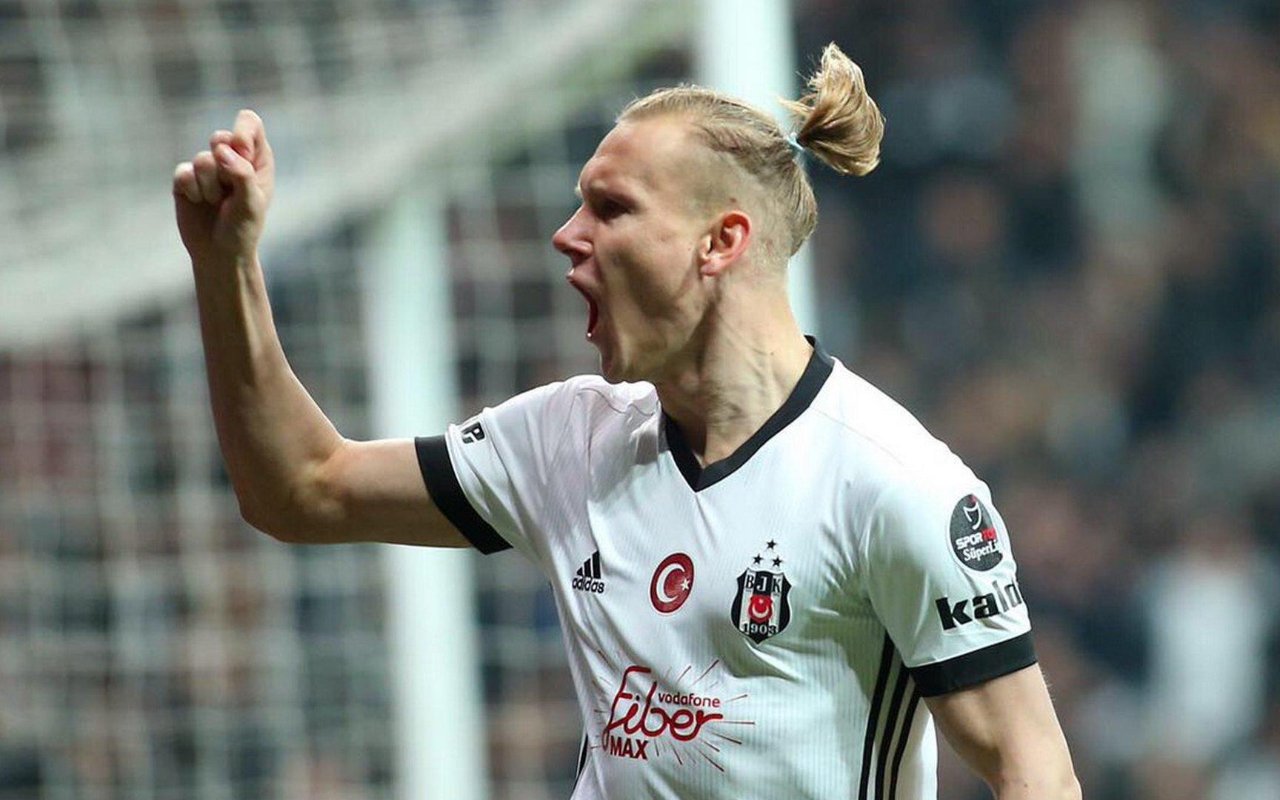 Beşiktaş'ta Vida belirsizliği sürüyor #1