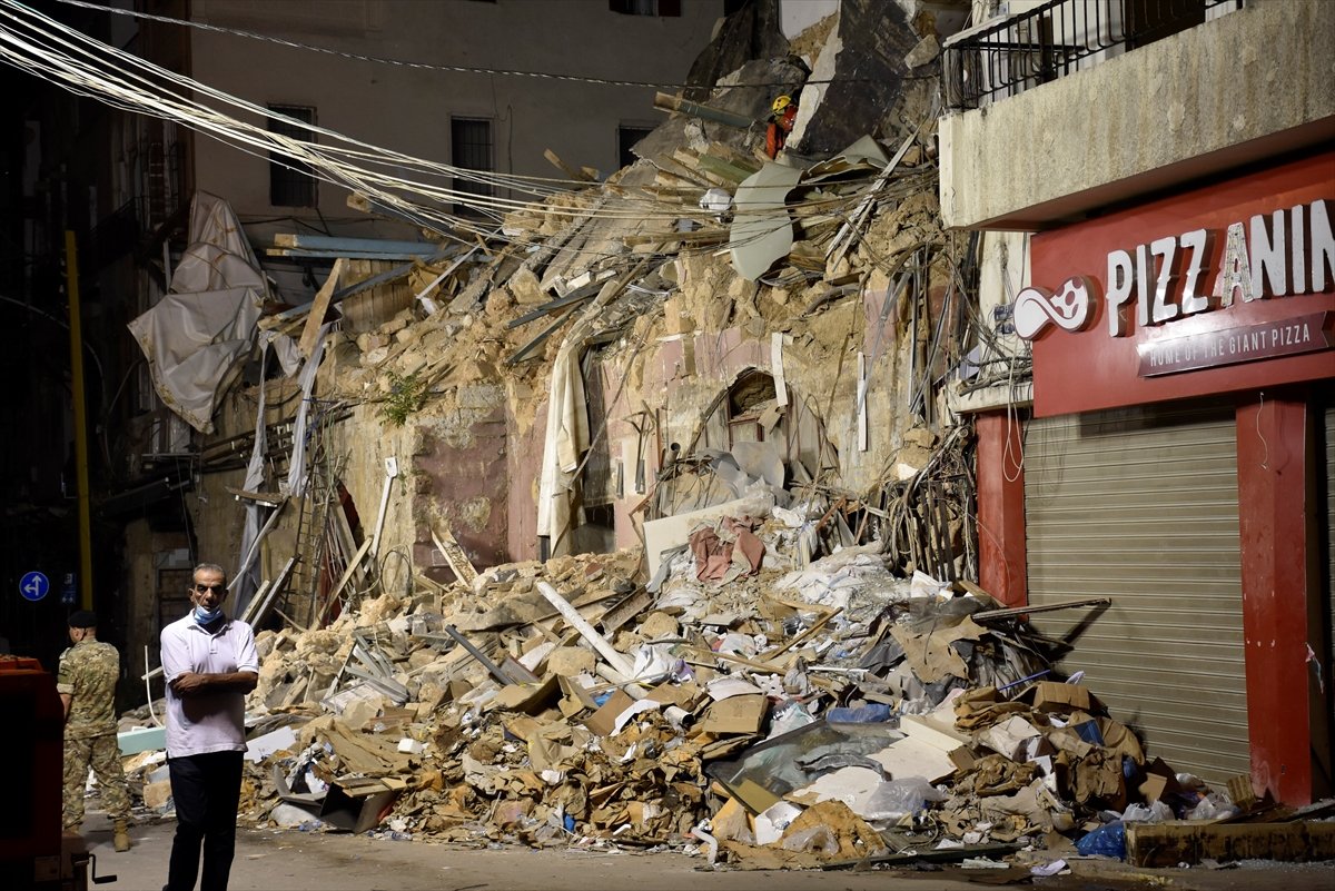 Beyrut patlamasında 30 gün sonra enkaz altında canlı alarmı #1