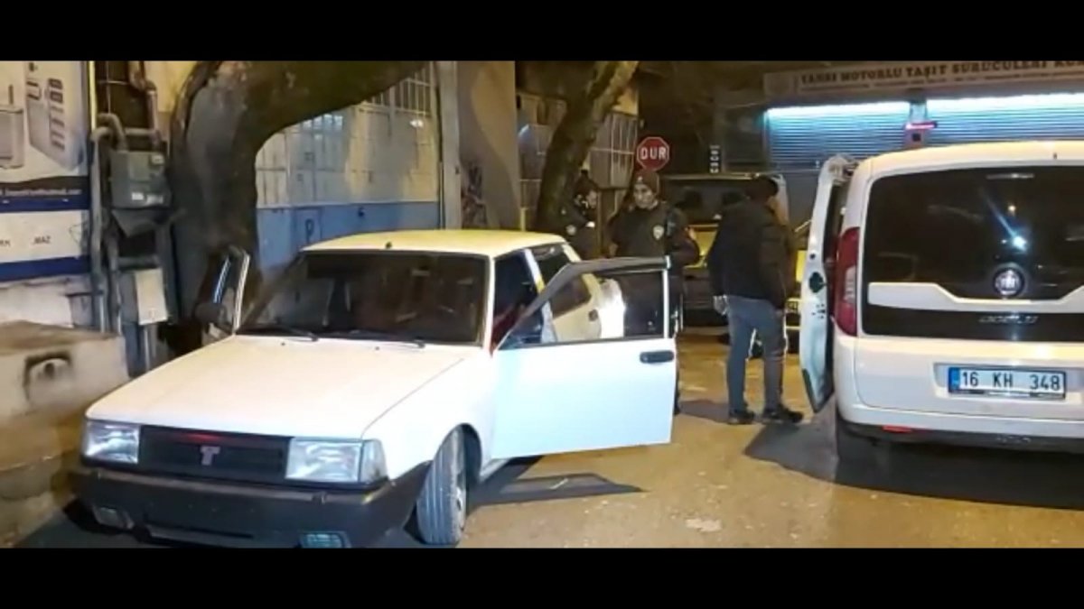 Bursa'da araç hırsızı 3 kişi yakalandı