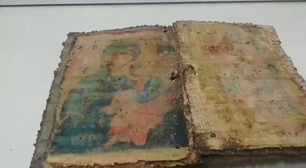 Bursa'da bin yıllık İncil bulundu