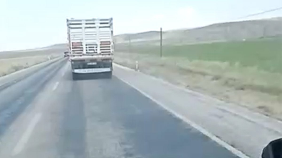 Çankırı'da ambulansa yol vermeyen kamyon sürücüsü #1