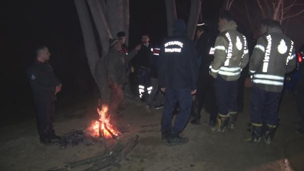 Çatalca'da göle açılan 3 kişiden 2'si kayboldu