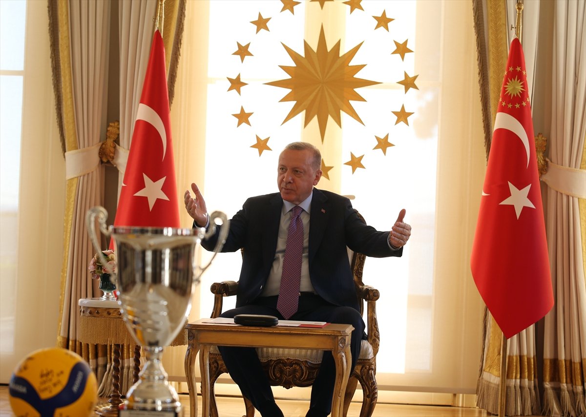 Cumhurbaşkanı Erdoğan, Avrupa şampiyonu voleybolcularımızı kabul etti #7