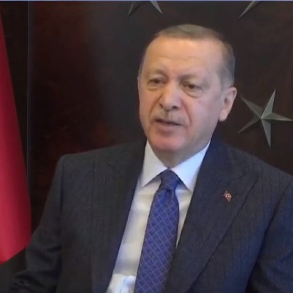 Cumhurbaşkanı Erdoğan'dan CHP'ye ezan tepkisi