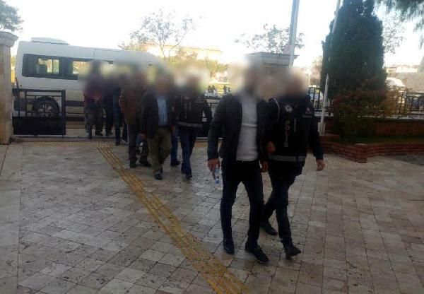 Didim'de göçmen kaçakçılığı operasyonu şüphelilerinden 4'ü tutuklandı -1