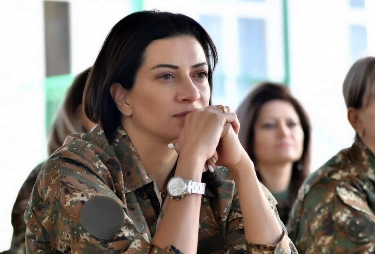 Ermenistan Başbakanı nın eşi kadınları saldırı için hazırlıyor #4