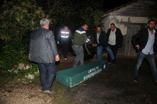 Antalya ’da kadın cinayeti: 1 ölü, 2 yaralı -1
