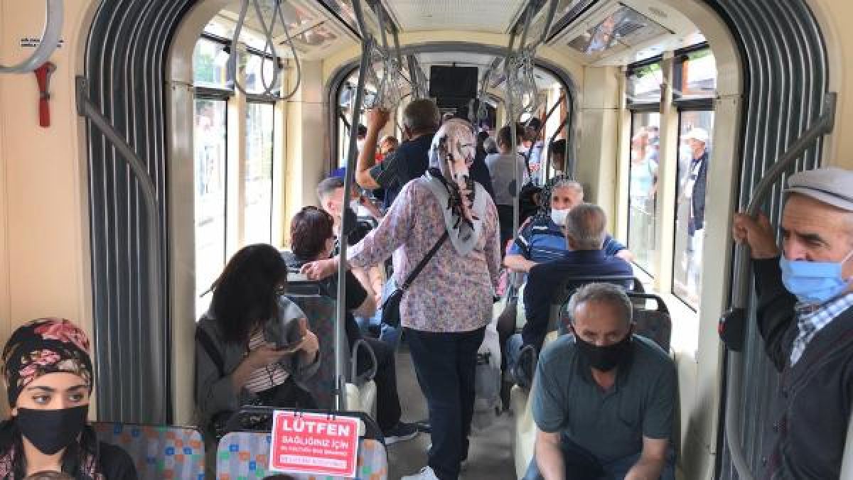 Eskişehir'de tramvayda sosyal mesafe tartışması #9