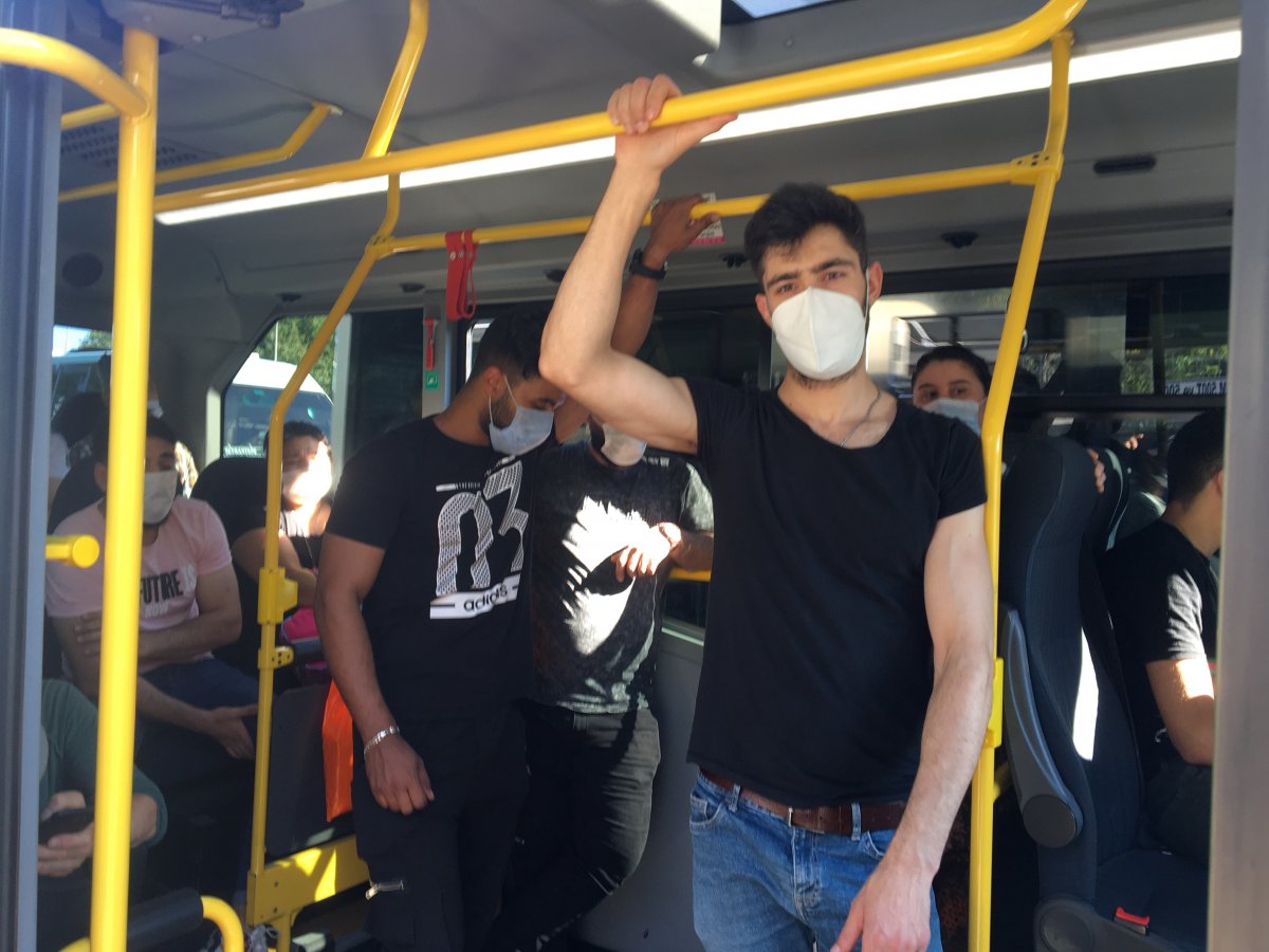 Fatih'te minibüsçü ceza yiyince yolculara kızdı #4