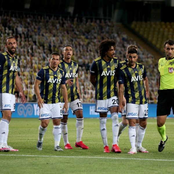 Fenerbahçe yönetimi, oyunculardan indirim bekliyor