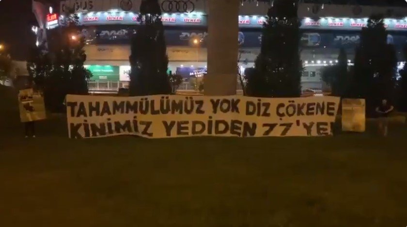 Fenerbahçelilerin Gökhan-Caner protestosu #1