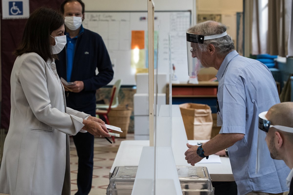 Fransa'da Macron'un partisi yerel seçimlerde ağır yenilgi #6