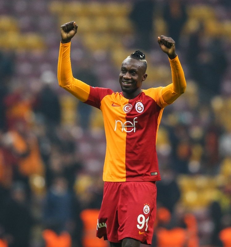 Galatasaray'da kamp kadrosuna alınmayacak isimler #2