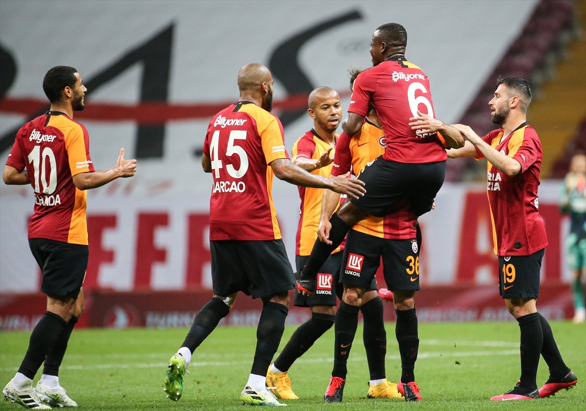 Galatasaray, evinde Göztepe'yi mağlup etti #2