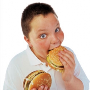 Obezite çocuklarda daha tehlikeli