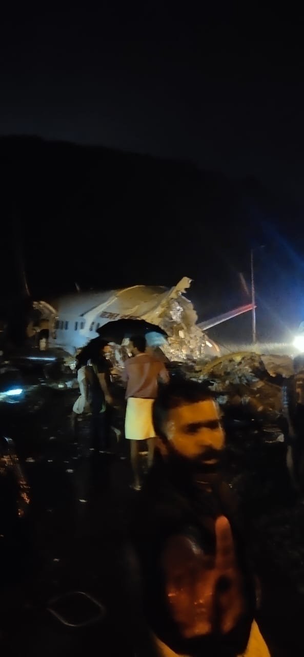 Hindistan da 191 kişiyi taşıyan uçak kaza yaptı #2