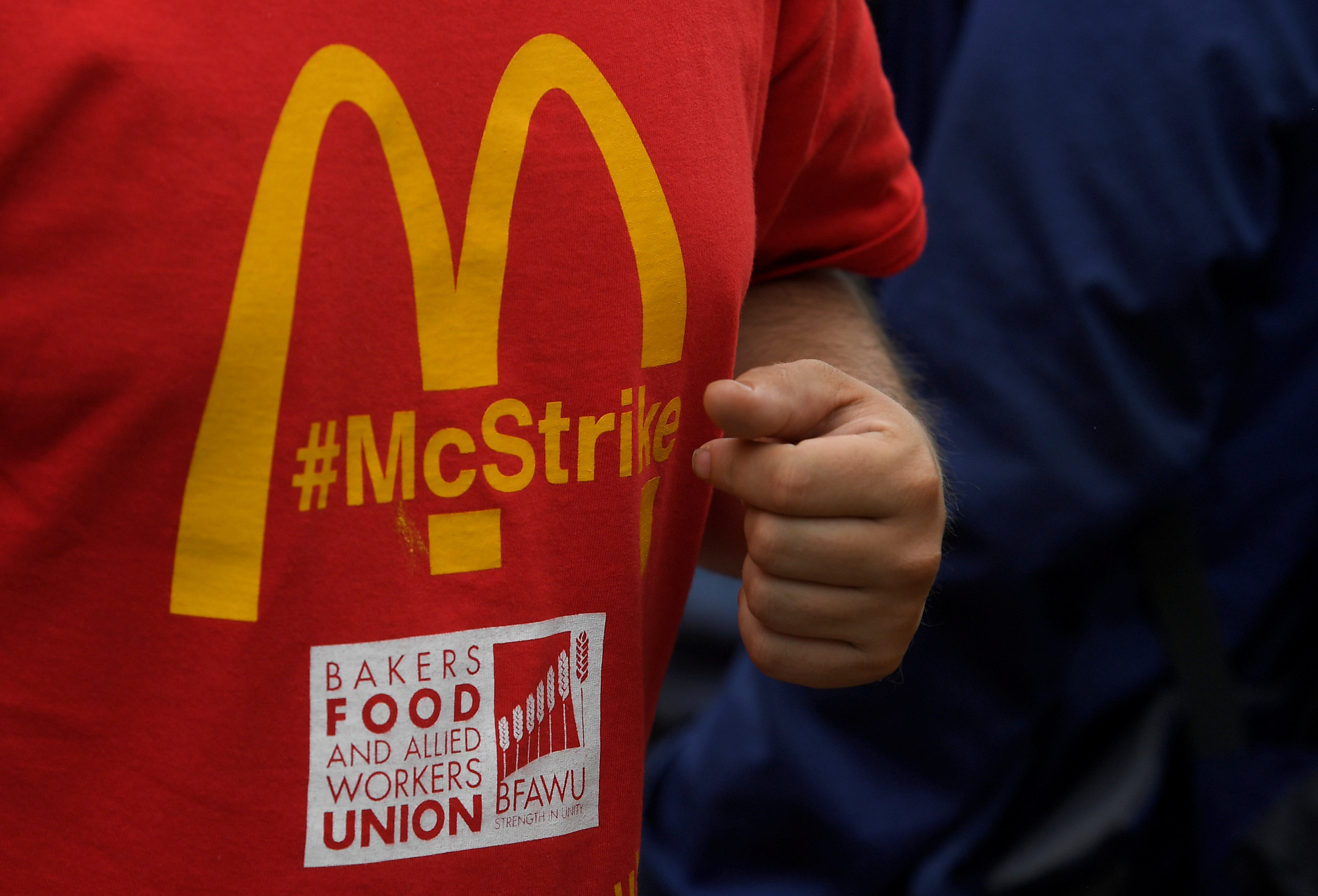 İngltere McDonald's çalışanları grevde