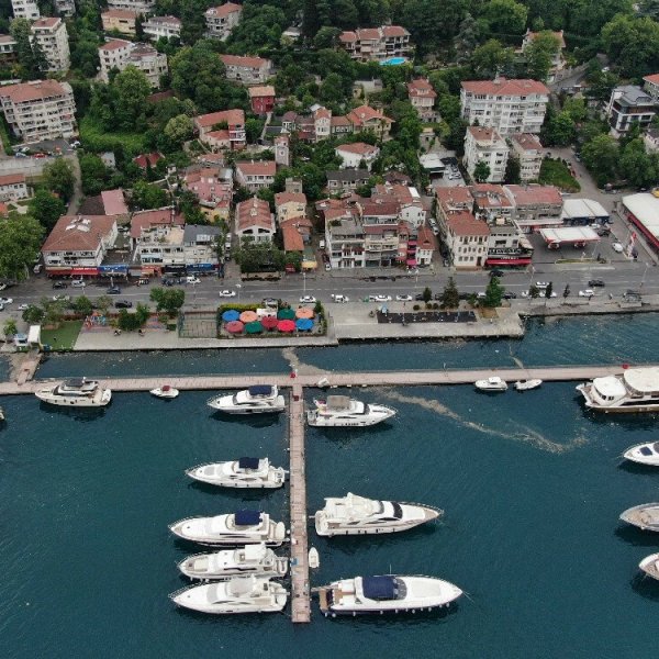 İstanbul Boğazı'nda çöp adaları oluştu