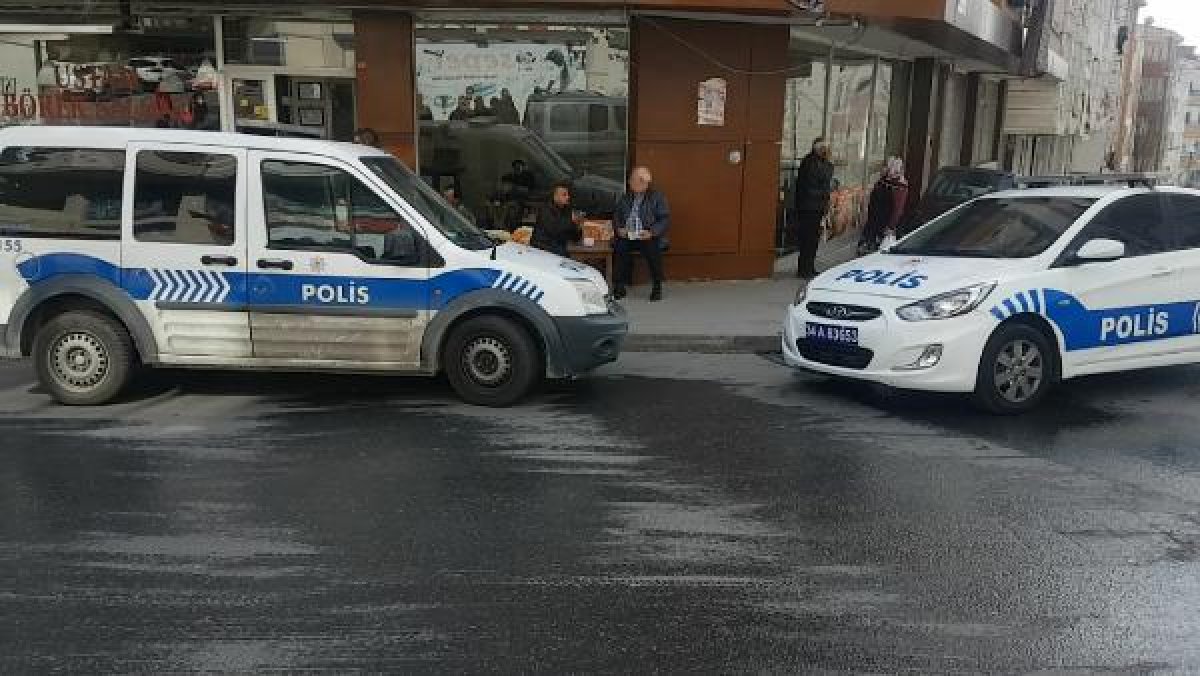 İstanbul'da aracına aldığı otostopçu aracını çaldı