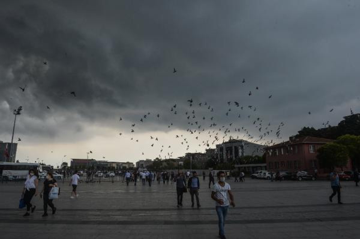 İstanbul’da beklenen sağanak yağmur başladı #3