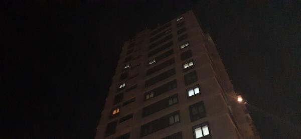 İstanbul'da camı silen kadın 11'inci kattan düştü