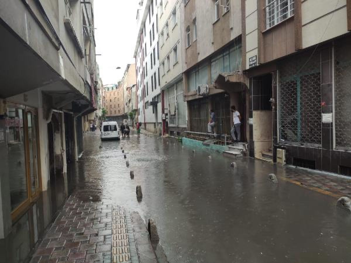 Fotoğraflar // İstanbul'da şiddetli yağmur ve dolu -2