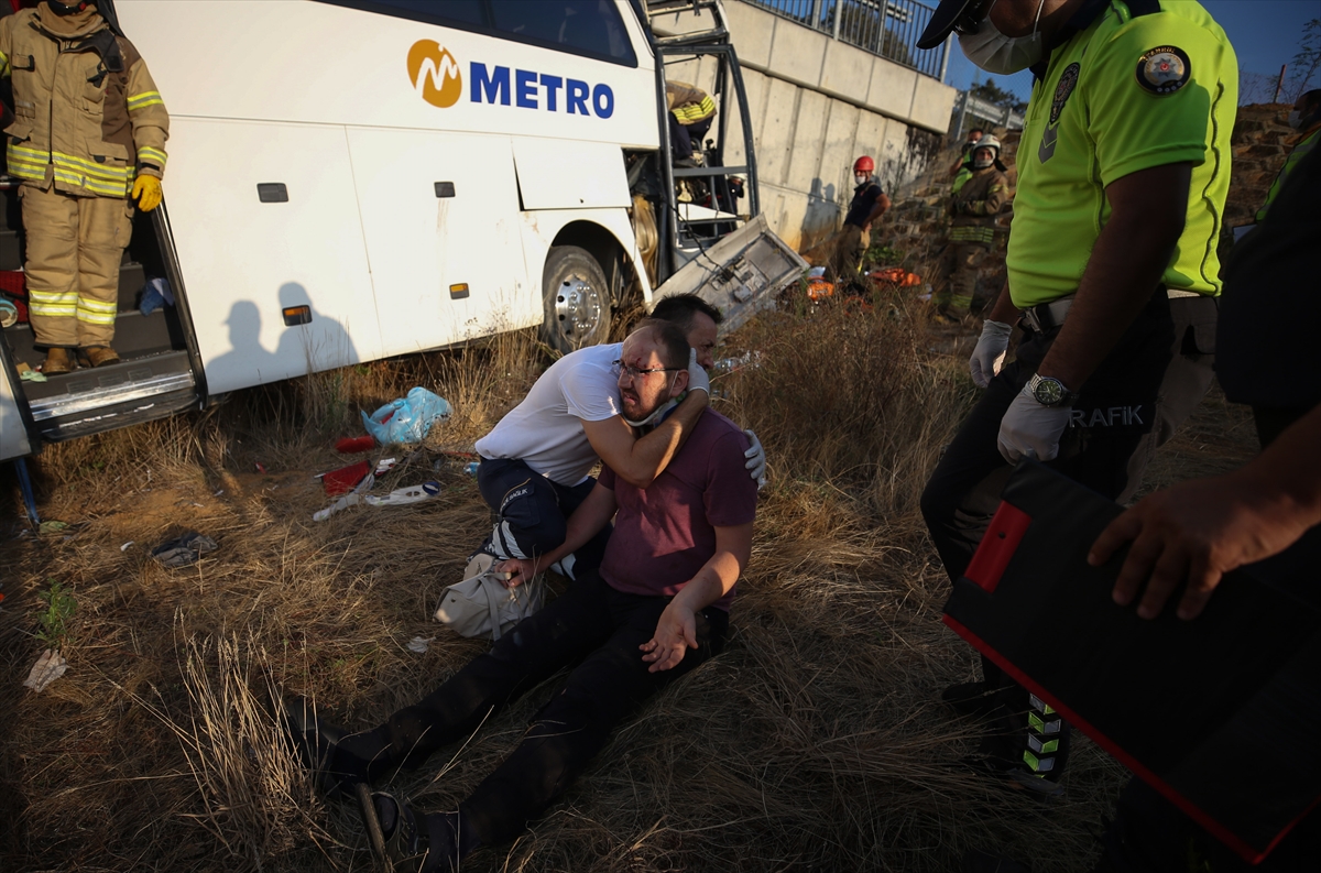 İstanbul daki otobüs kazasında şoför uyudu iddiası #2