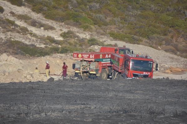 İzmir'deki orman yangınında zarar gören alan soğutuluyor #3