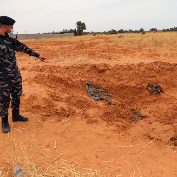 Libya'da Hafter'in kaçtığı Terhune'de yeni toplu mezarlar