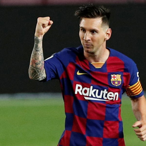 Lionel Messi, Barcelona formasıyla 700. golünü attı #1